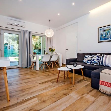 Apartmani Brajkovic Ровінь Екстер'єр фото
