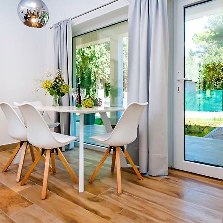 Apartmani Brajkovic Ровінь Екстер'єр фото