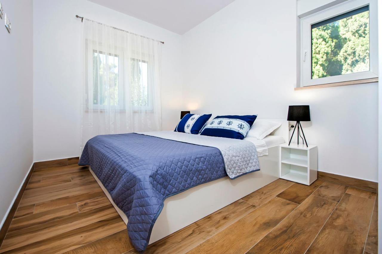 Apartmani Brajkovic Ровінь Екстер'єр фото