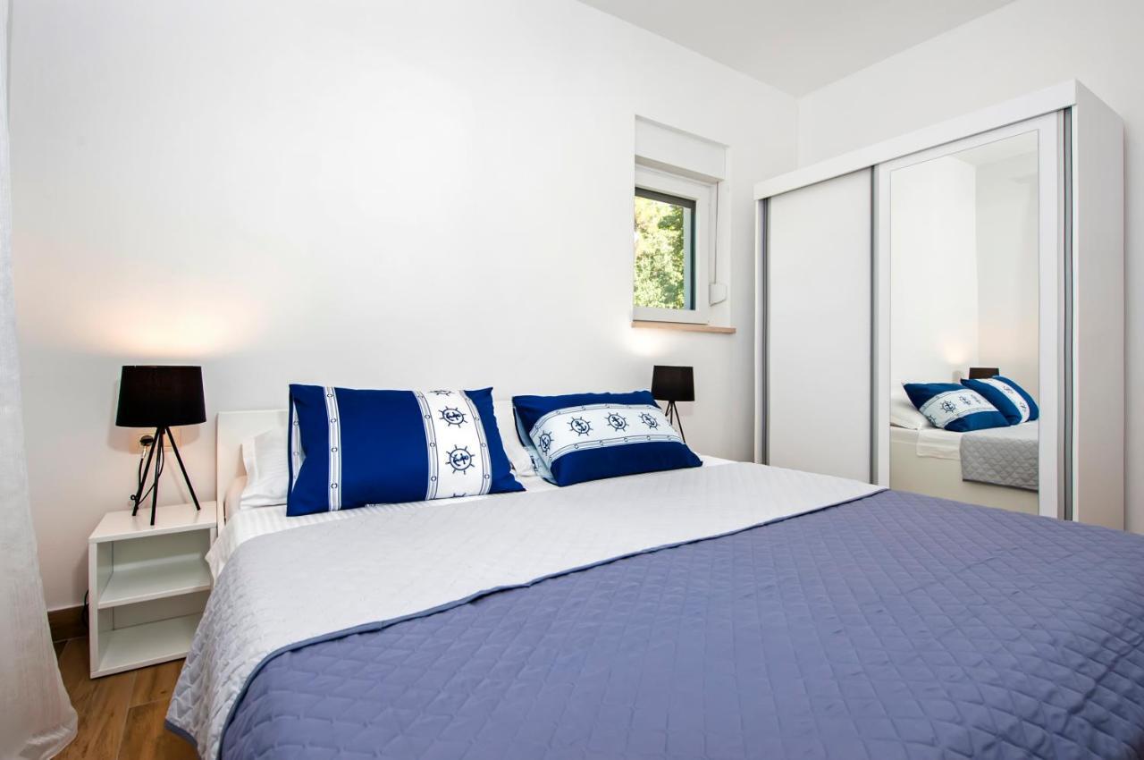 Apartmani Brajkovic Ровінь Екстер'єр фото