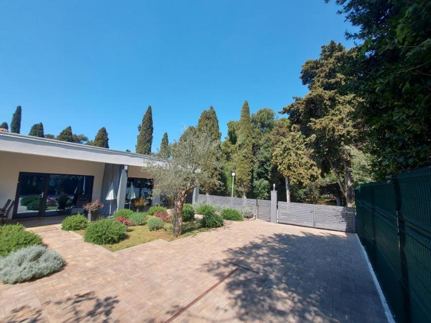 Apartmani Brajkovic Ровінь Екстер'єр фото