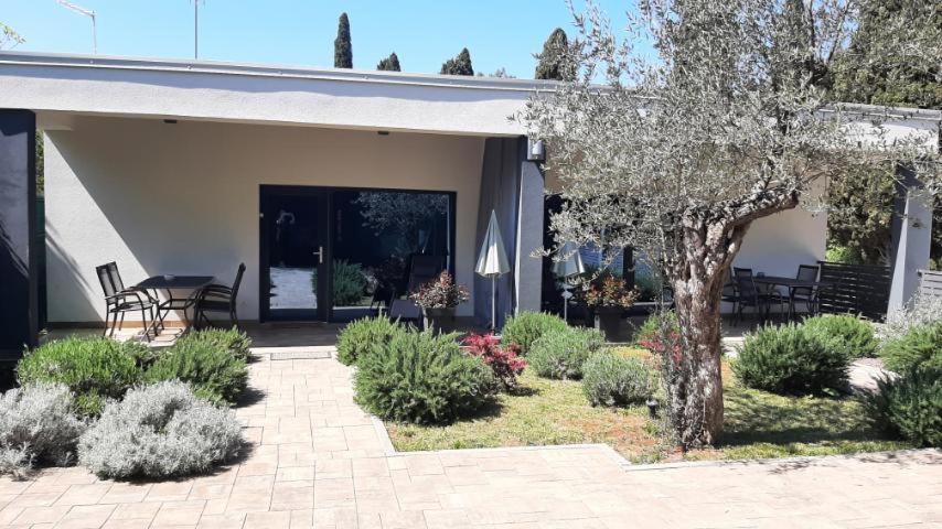 Apartmani Brajkovic Ровінь Номер фото