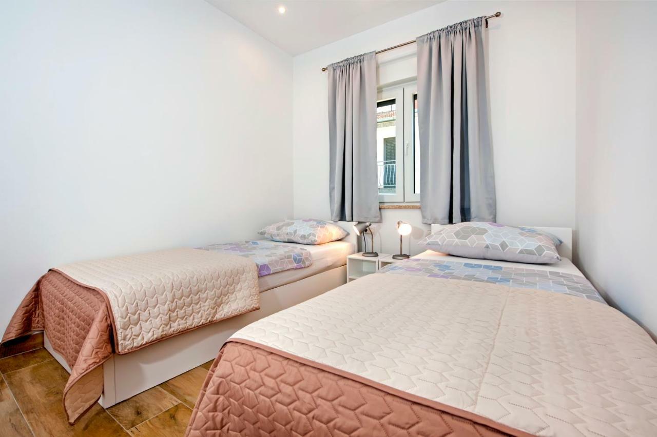 Apartmani Brajkovic Ровінь Екстер'єр фото